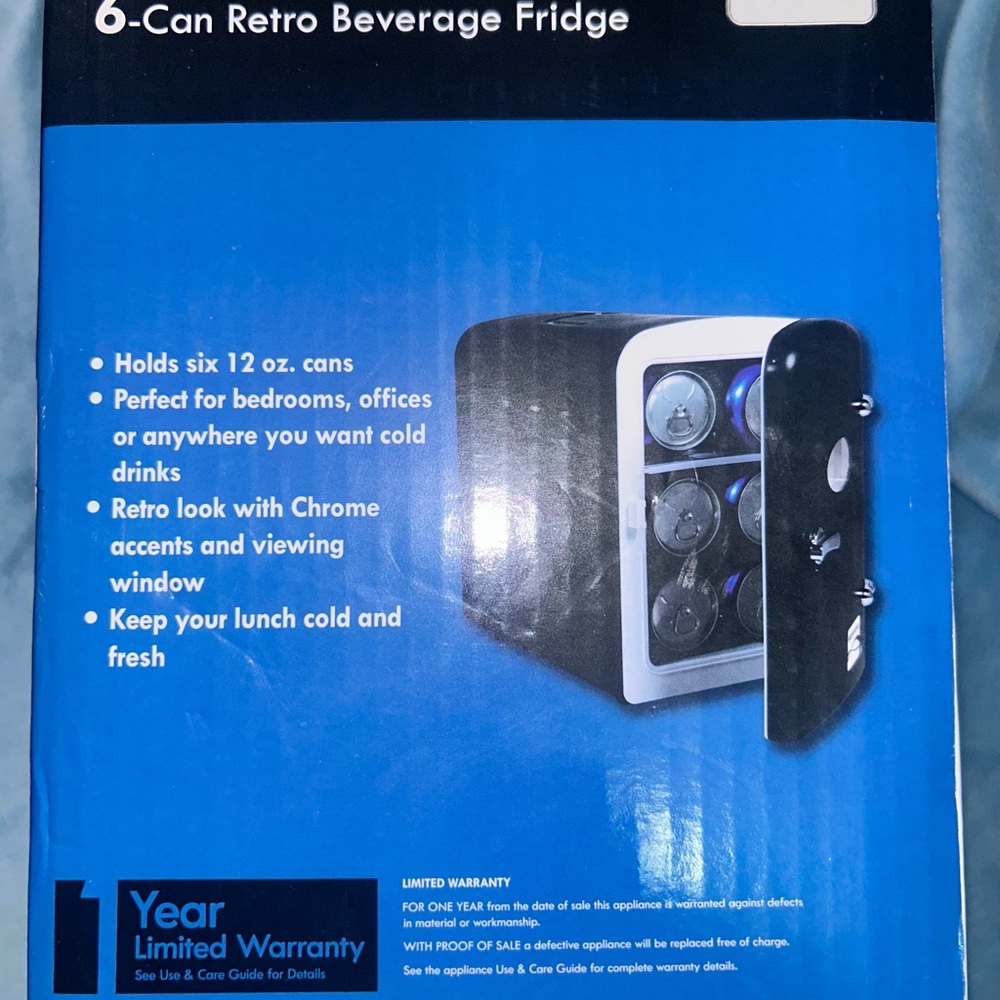 Kenmore 6-Can Retro Beverage mini Fridge in Black